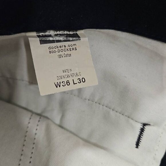 Dockers 36 x 30 Pleated Black Dress Pants - Picture 4 of 6